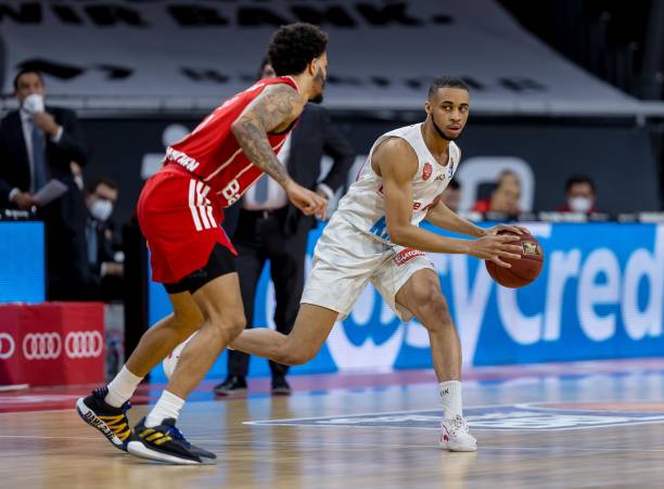 18岁内线 18岁内线